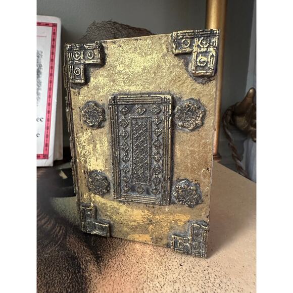 Vintage Gold Gilt Book-Shaped Trinket Box paper mache miniature ornate 4.5x3” - Picture 2 of 16